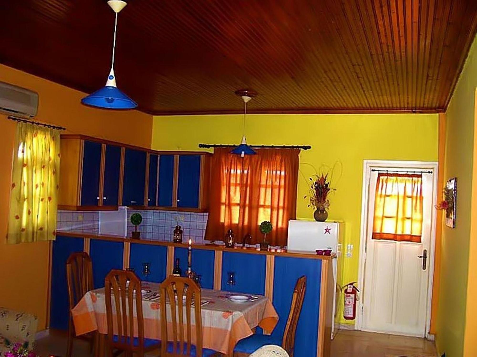 Augoustinos Villa Sarakinádhon Buitenkant foto