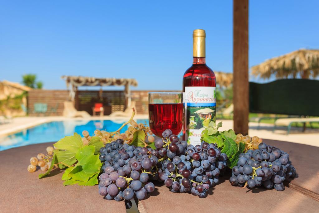 Augoustinos Villa Sarakinádhon Buitenkant foto