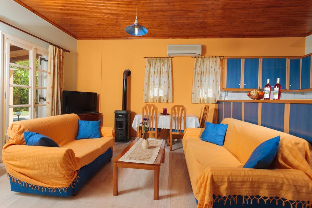 Augoustinos Villa Sarakinádhon Buitenkant foto