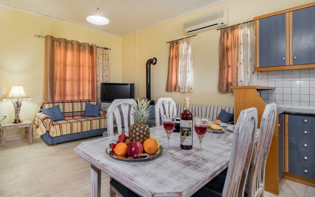 Augoustinos Villa Sarakinádhon Buitenkant foto